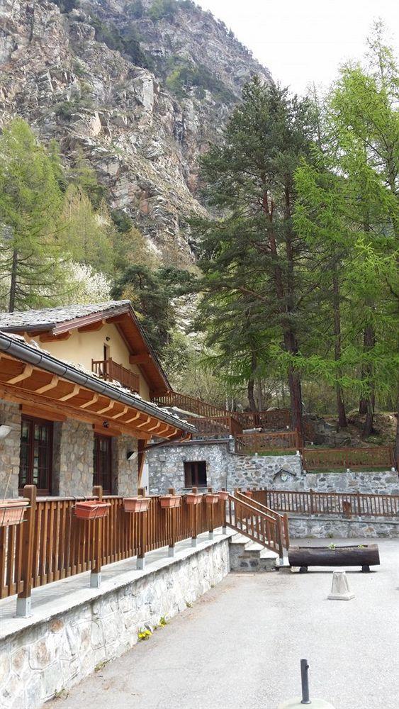 La Ciamusira Guest House Brusson Exterior foto