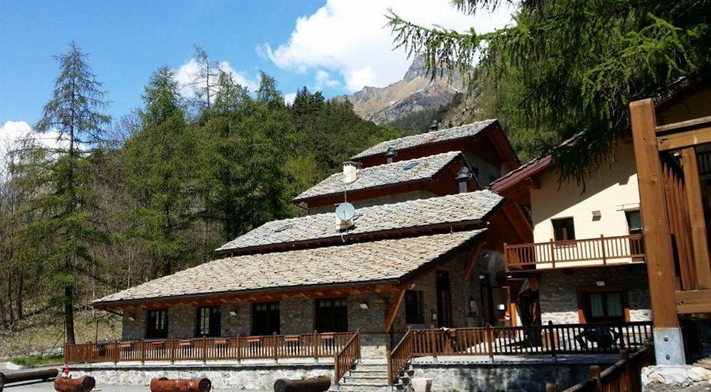 La Ciamusira Guest House Brusson Exterior foto